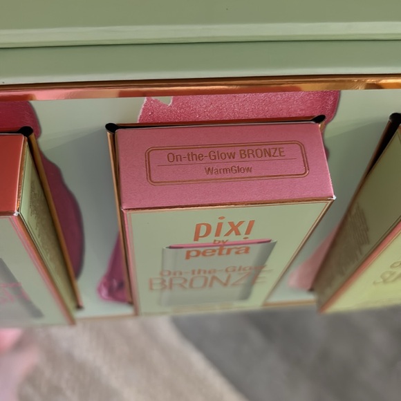 Pixi On-the-Glow Blush, Bronze, and Superglow Set - Picture 7 of 8